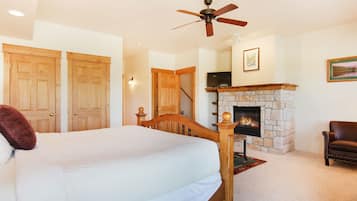 Condo, 2 Bedrooms