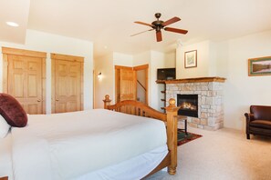 Condo, 2 Bedrooms - Comanche Peak 39 2 Bedroom Condo by RedAwning (Estes Park)