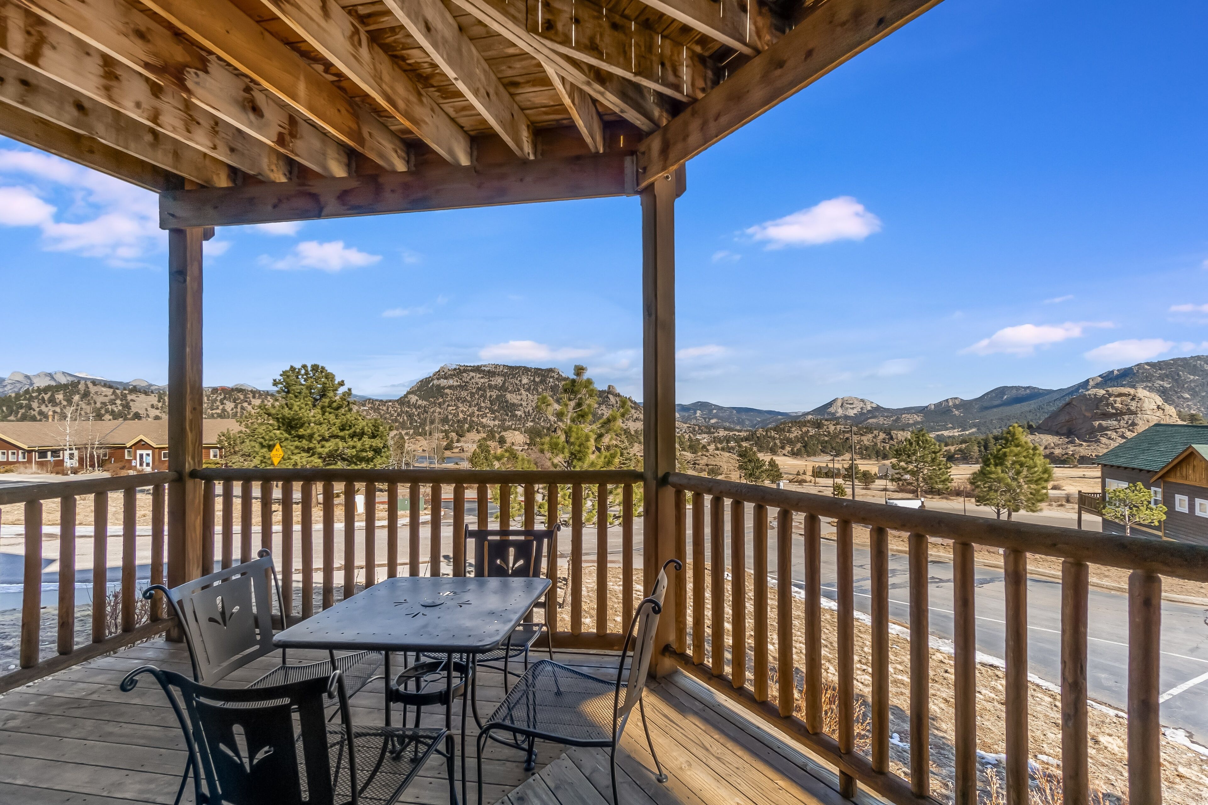 คอนโด, 2 ห้องนอน | ระเบียง