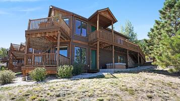 Condo, 2 Bedrooms | Exterior