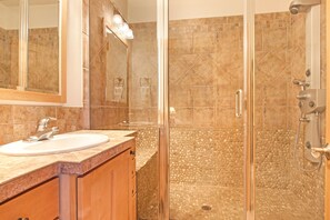Bathroom - Mount Chapin S4 2 Bedroom Condo by RedAwning (Estes Park)