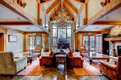 Mountain Thunder Lodge 305 3 Bedroom Townhouse by RedAwning