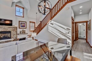 Townhome, 3 Bedrooms | Living room