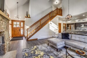 Townhome, 3 Bedrooms | Living room