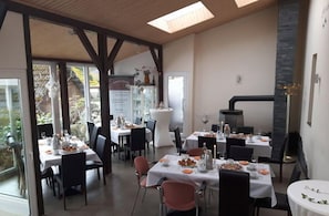 Daily buffet breakfast (EUR 7.50 per person)