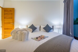3 bedrooms, iron/ironing board, travel cot, free WiFi - Lux 3 bedroom Villa Anagata - near fishing village (ko Samui)