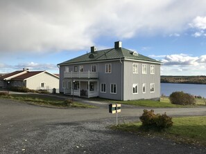 Front of property - Wångens wärdshus (Alsen)