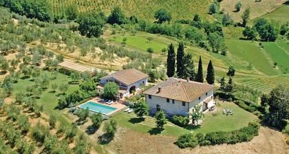 Preciosa casa en Barberino Val.