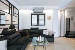 Departamento | Sala de estar | Televisión de pantalla plana 