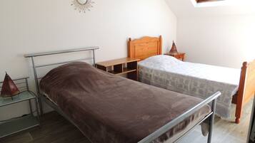 3 bedrooms, iron/ironing board, WiFi