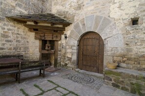 Interior entrance - Casa Mur de Alujan (La Fueva)
