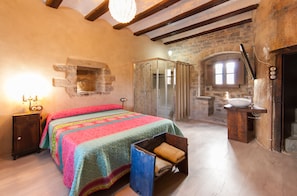Blackout curtains, soundproofing, free cots/infant beds, free WiFi - Casa Mur de Alujan (La Fueva)