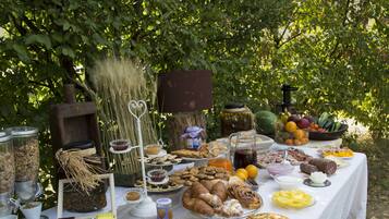 Petit déjeuner buffet compris tous les jours