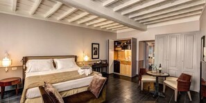 Studio Suite | Desk, free WiFi, bed sheets - Suite Giulia 2 (Rome)