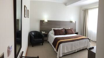 Minibar, in-room safe, desk, iron/ironing board