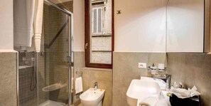 Ducha, cabezal de ducha tipo lluvia, secador de pelo, bidet