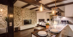 Studiosuite, Erdgeschoss | Eigene Kochnische | Kühlschrank, Mikrowelle, Ofen, Herdplatte