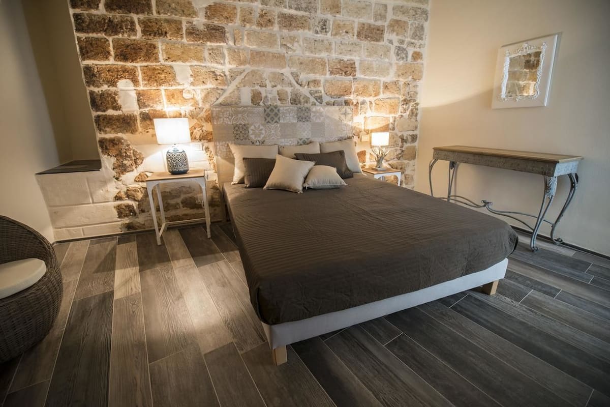 Suite, balkong | Sengetøy av topp kvalitet, dundyner, memory foam-senger og minibar