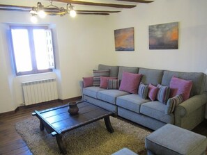 Interior - Casa San Andrés del Valle (Estollo)