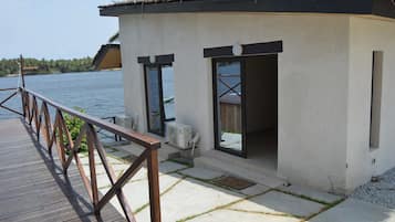 3 bedrooms, desk, free WiFi, bed sheets