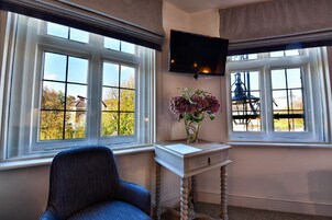 Quarto duplo clássico | Vista para o jardim