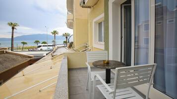 Standard Double Room | 1 bedroom, premium bedding, minibar, soundproofing