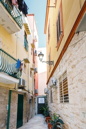 Exterior - La Corte San Francesco (Bari)