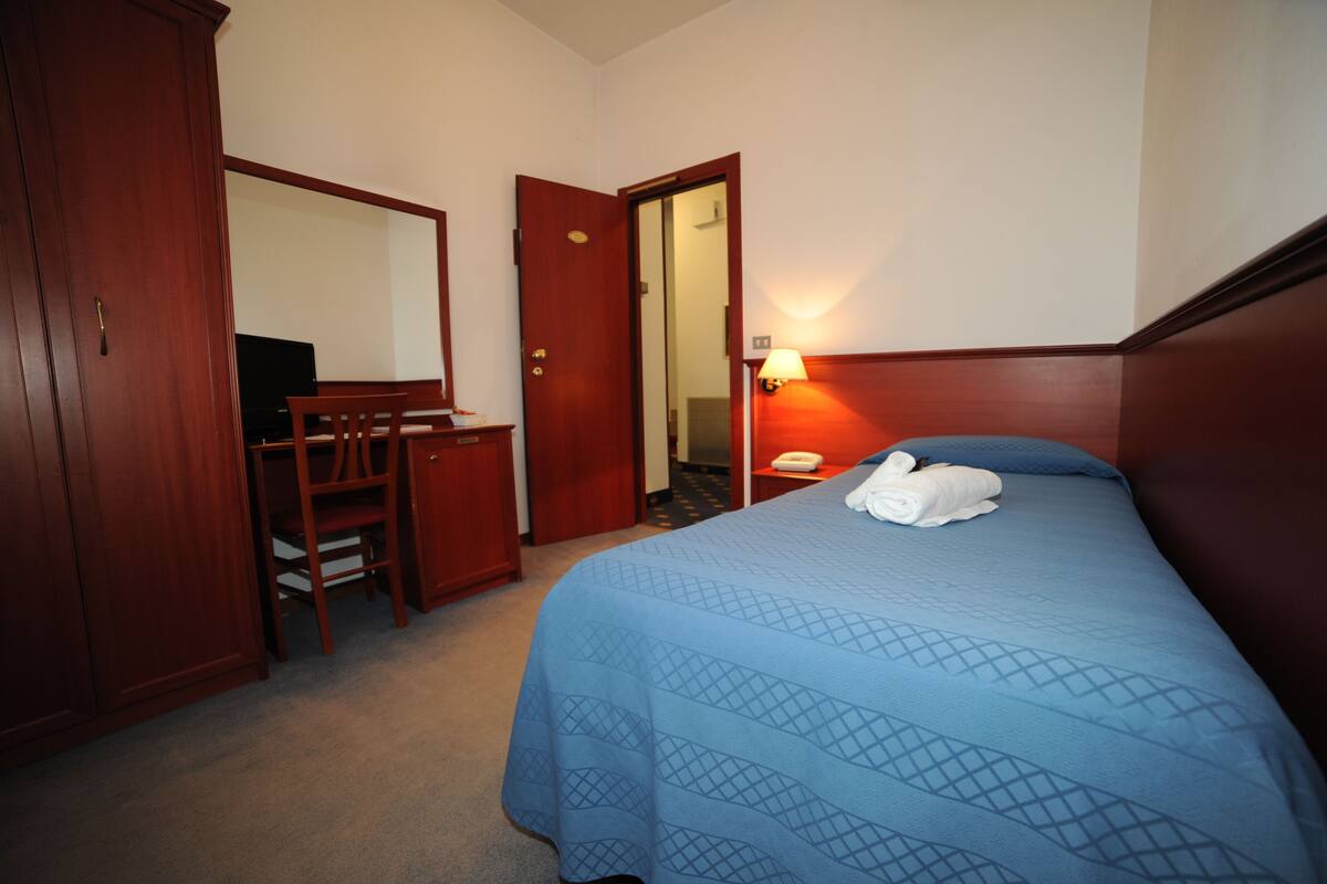 Minibar, in-room safe, blackout curtains, soundproofing