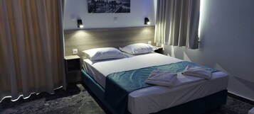 Standard Double Room, Sea View | In-room safe, soundproofing, iron/ironing board, free WiFi