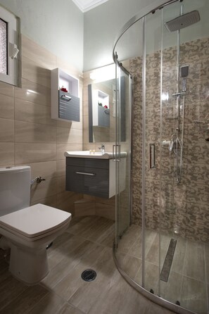 Appartement, 2 chambres | Salle de bain