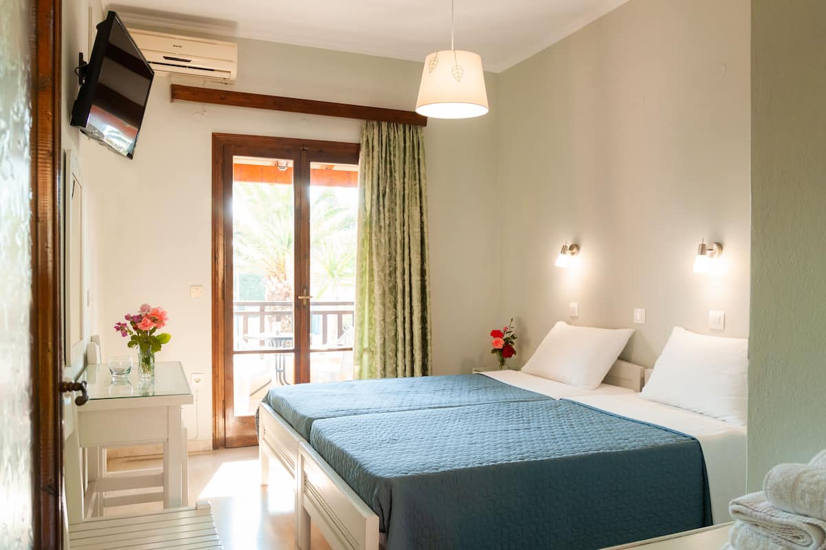 Soundproofing, iron/ironing board, WiFi (free), bed sheets