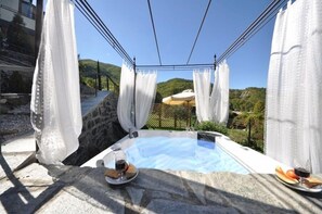 Idromassaggio all'aperto