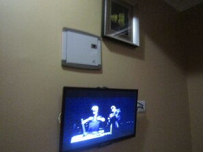 Habitación con 1 cama matrimonial o 2 individuales | Minibar, escritorio, cortinas blackout y wifi gratis