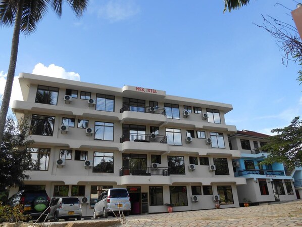 Front of property - Nick Hotel (Dar es Salaam)