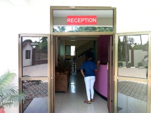 Reception - Nick Hotel (Dar es Salaam)
