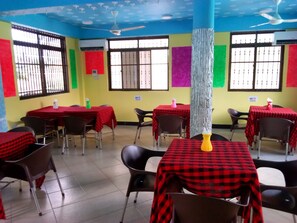 Free daily English breakfast  - Nick Hotel (Dar es Salaam)