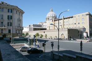 الإطلالة من المنشأة