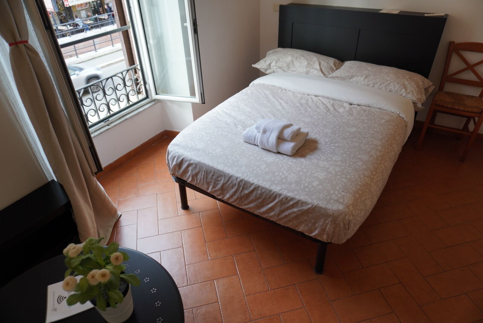 Camera singola, vista città (Jack) | Una scrivania, tende oscuranti, insonorizzazione, Wi-Fi gratuito