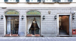 Front of property - Hotel Rex (Florence)