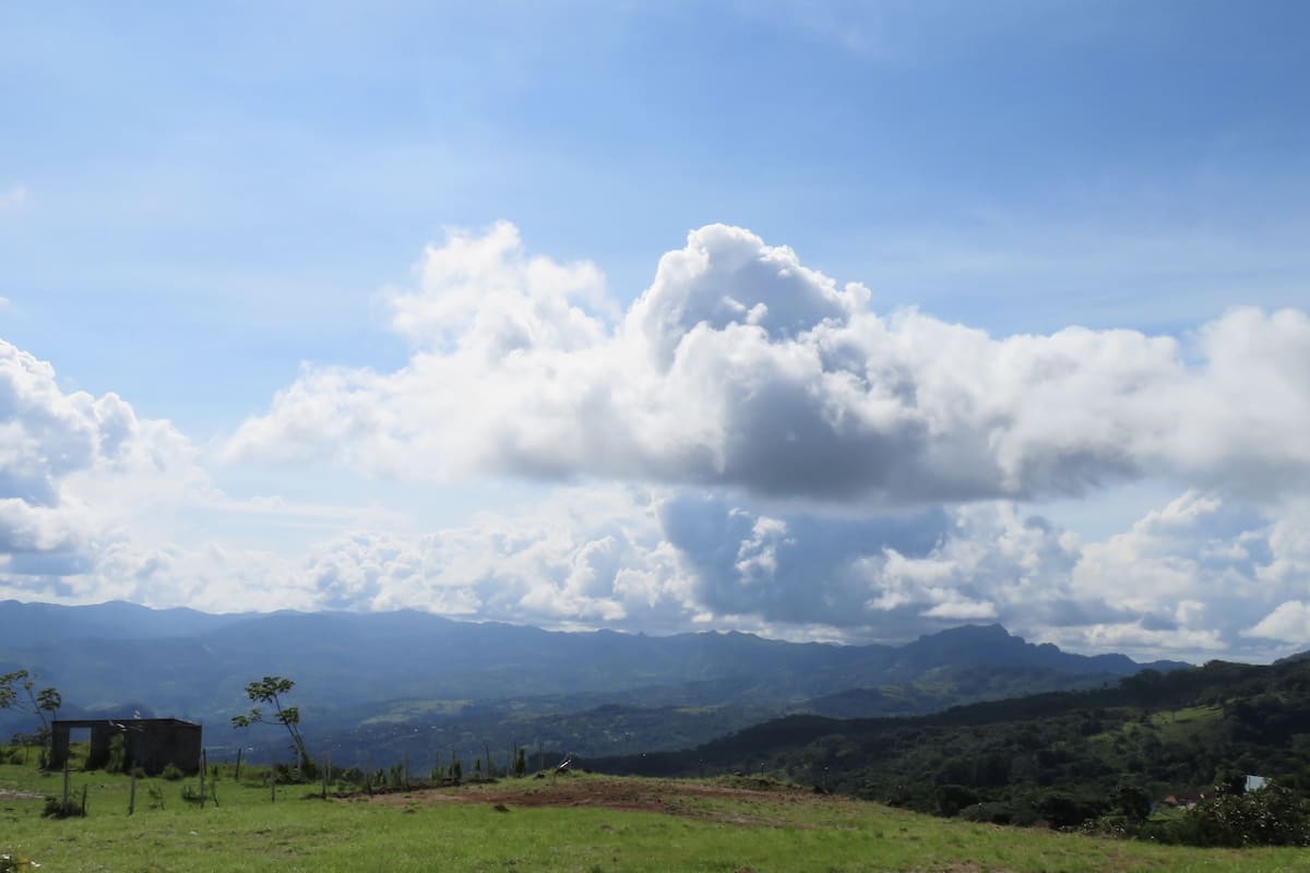 Vista a la montaña