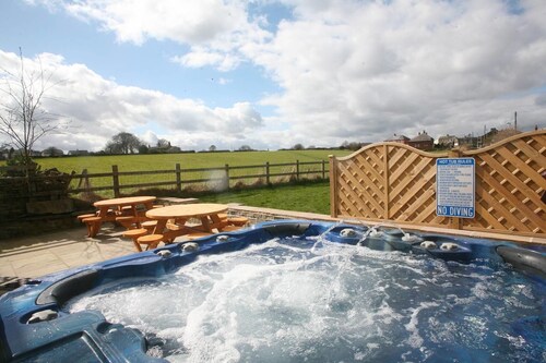 Large Luxury Self-Catering Barn