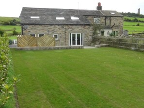 Exterior - Large Luxury Self-Catering Barn (Huddersfield)