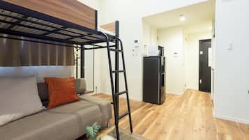 Decoración personalizada, muebles diferentes y wifi gratis