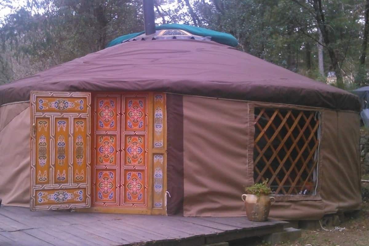 Tent (Ouliassoutaï) | Katil bayi/kot (percuma), cadar katil
