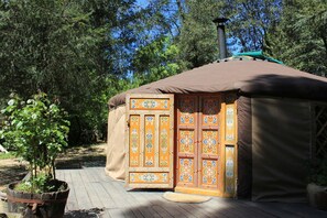 Tent (Ouliassoutaï) | Free cots/infant beds, bed sheets - Yourtes Découverte (Lasalle)