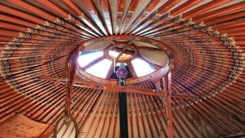 Tent (Ouliassoutaï) | Gratis babybedden, beddengoed