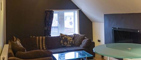 Luxury-Apartment | Wohnbereich | Flachbildfernseher