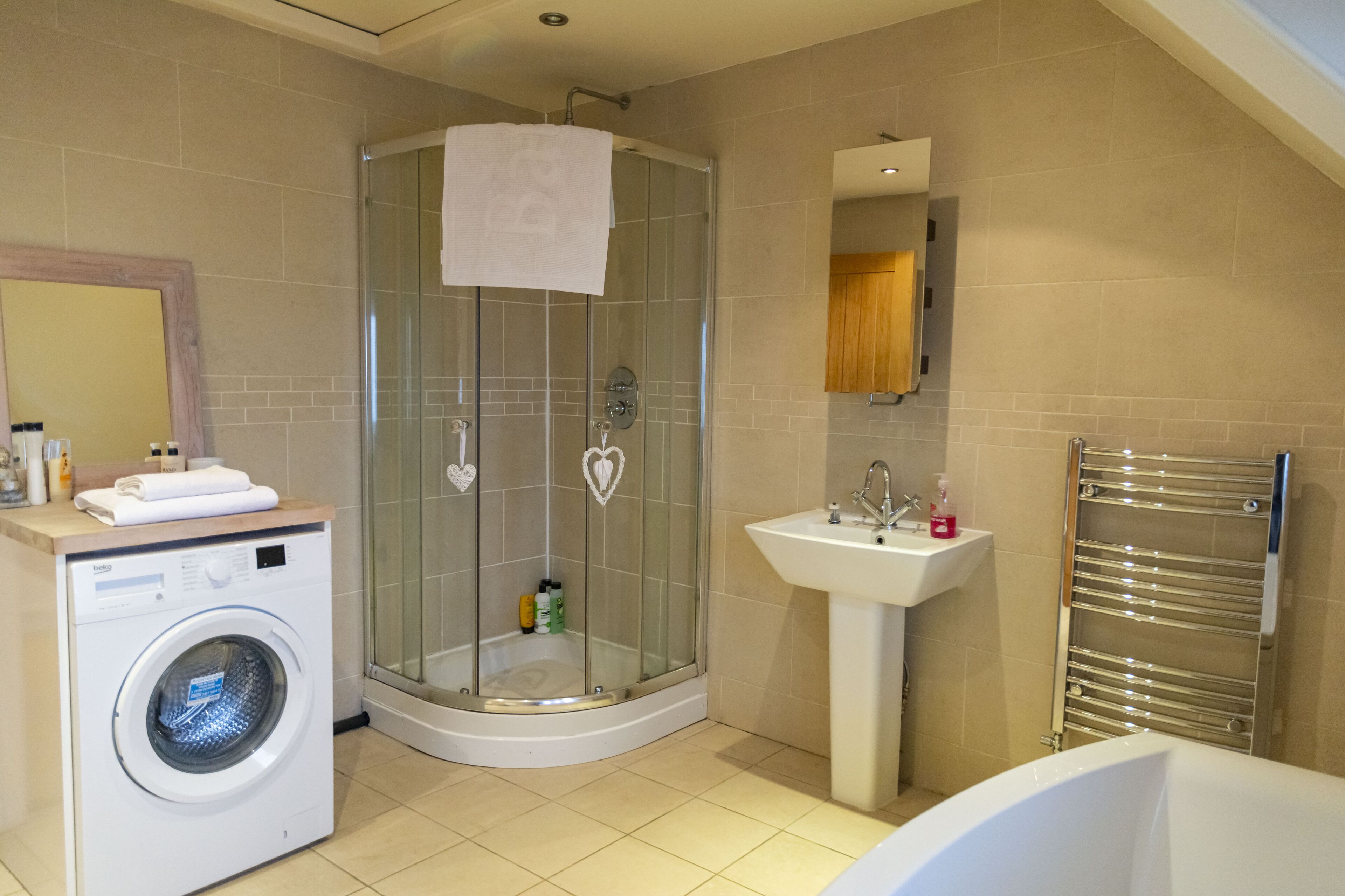 Luxury Apartment | Bathroom