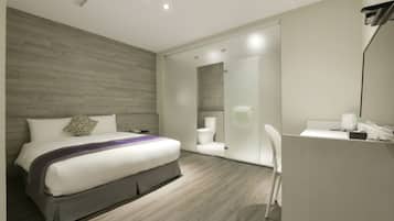Habitación estándar doble, 1 cama doble | Escritorio, cortinas opacas, wifi gratis y ropa de cama