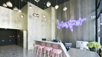 Quầy tiếp tân